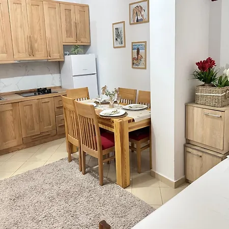 דירה Family House & Free Parking Golem, Durres גולם
