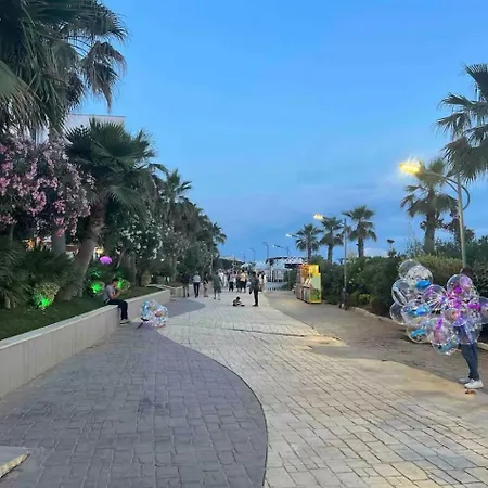 דירה Family House & Free Parking Golem, Durres גולם
