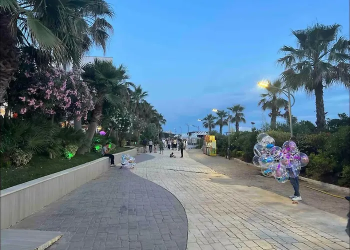 아파트 Family House & Free Parking Golem, Durres 골렘