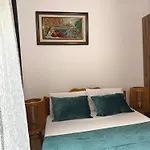 Family House & Free Parking Golem, Durres Apartamento