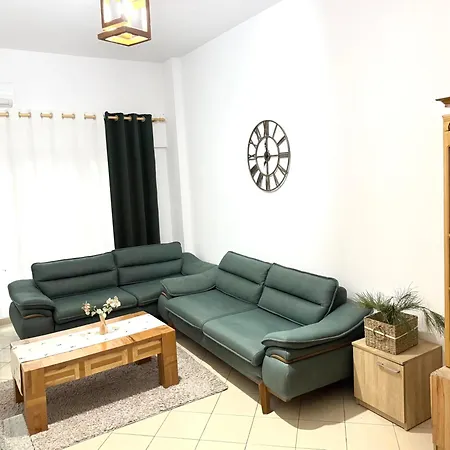 Family 2 Min To Free Parking Golem (Tirana)