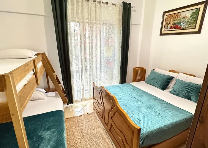 公寓 Family House & Free Parking Golem, Durres *